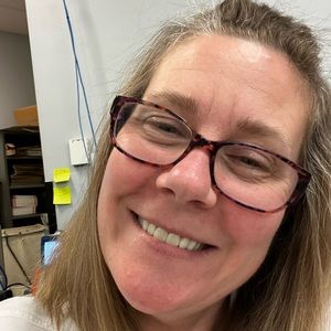 Meet your Posher, Lori